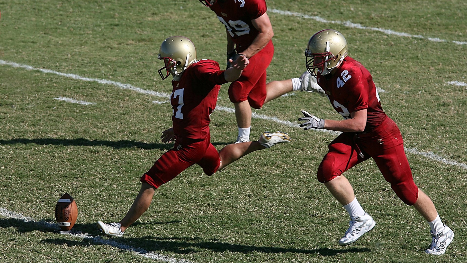 九游娱乐网页版-媒体关注女足发展，呼吁平等支持，女足热评